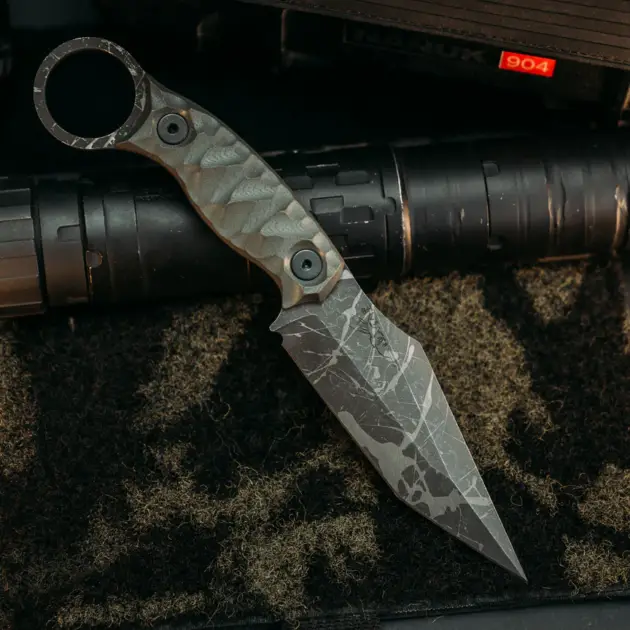 Ringed Tac Tanto- Grey G10, Chaos Grip