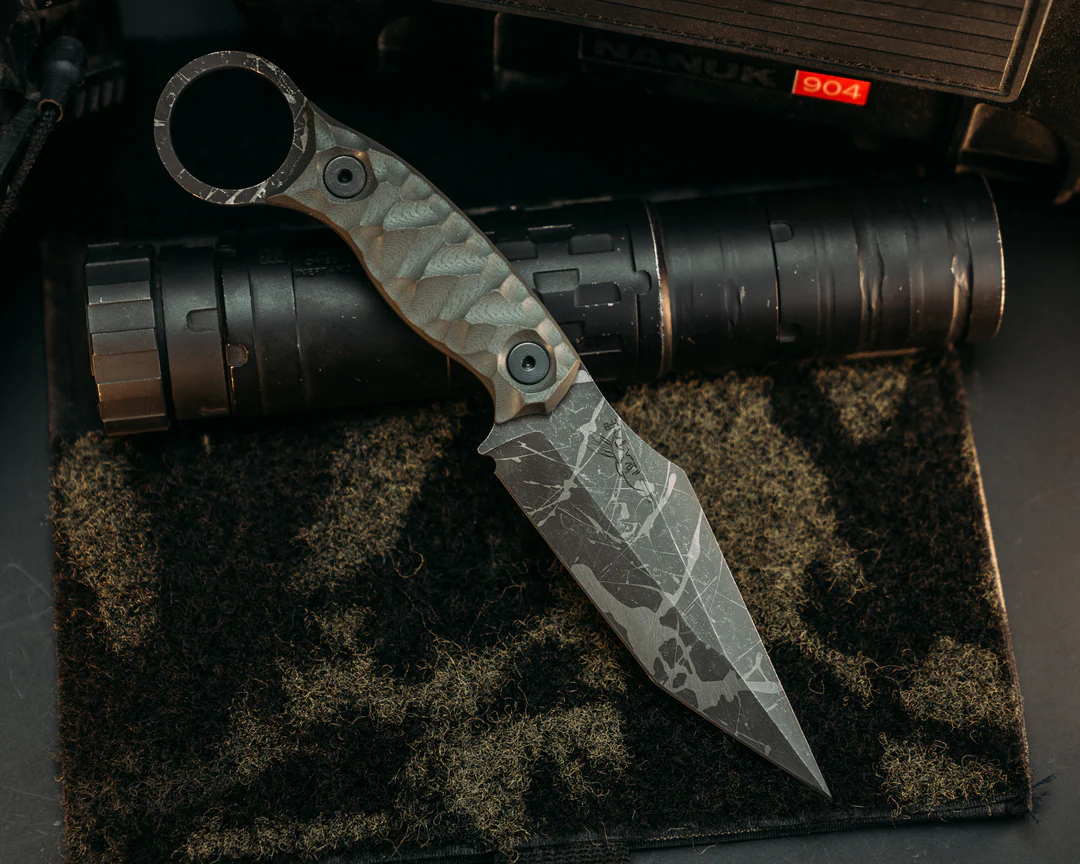 Ringed Tac Tanto- Grey G10, Chaos Grip