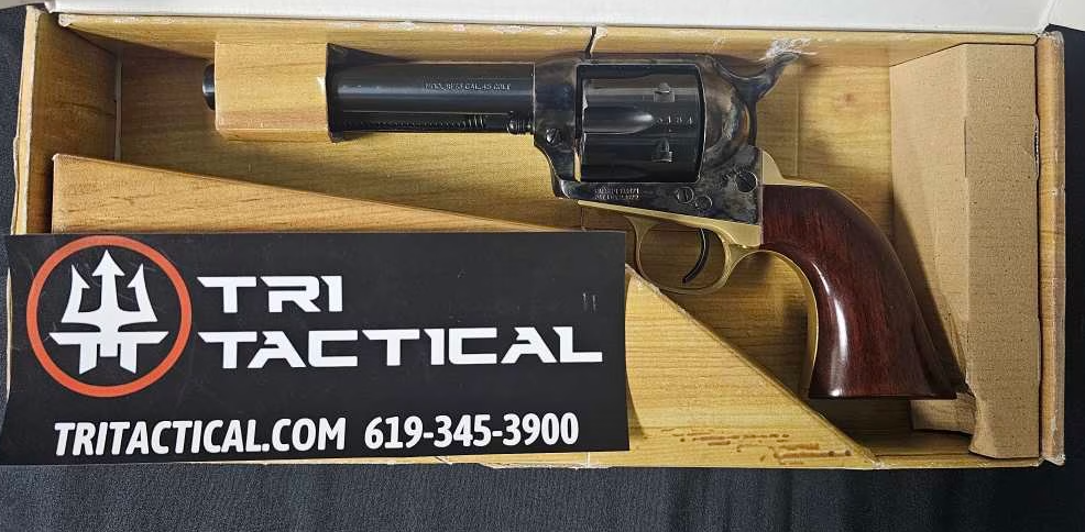 UBERTI 1873 CATTLEMAN .45 COLT - Image 3